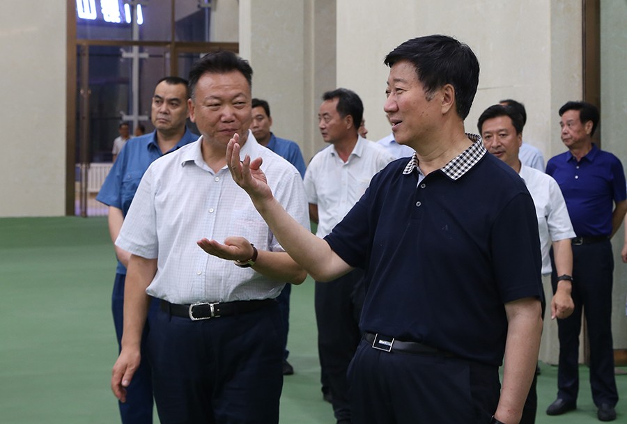 22-2018年6月，省人大常委會(huì)黨組書記、副主任王璽玉蒞臨金徽股份視察。.jpg