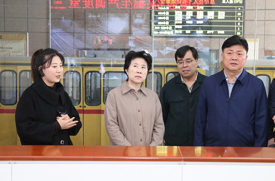 36-2023年3月，省生態(tài)環(huán)境廳黨組書記蘇君蒞臨金徽股份調(diào)研綠色礦山及“兩山”實(shí)踐創(chuàng)新基地建設(shè)情況。.jpg
