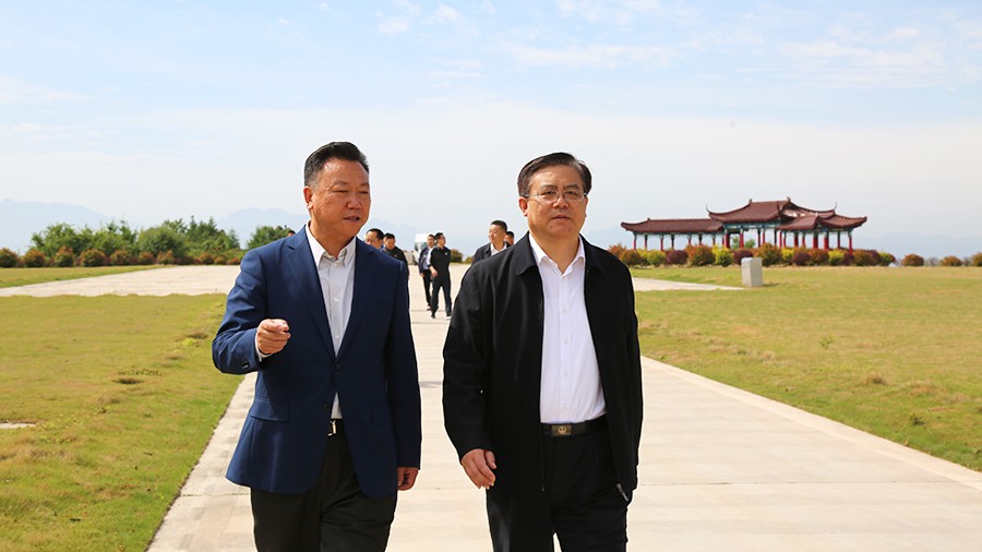 30-2021年5月，省人民檢察院黨組書記、檢察長(zhǎng)朱玉蒞臨金徽股份調(diào)研綠色礦山建設(shè)工作。.jpg