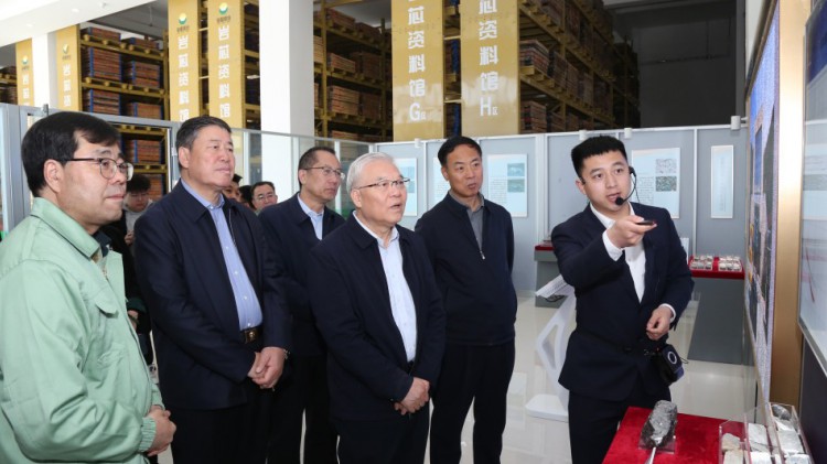 全國政協(xié)常委、省政協(xié)副主席尚勛武蒞臨金徽股份調(diào)研綠色礦山建設(shè)工作